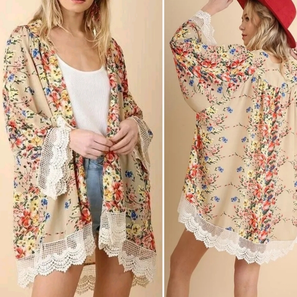 boutique Tops - BOUTIQUE Crochet Trim Floral Kimono Sz L